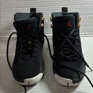 JORDAN  BLACK SNEAKERS SKU 153265-017 USED (not box)